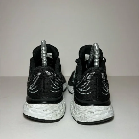 New Balance Fresh Foam 880v11 Black Star Glow W 6.5 - Picture 5 of 8